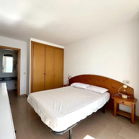 Apartment Rhode Vista Al Mar Roses