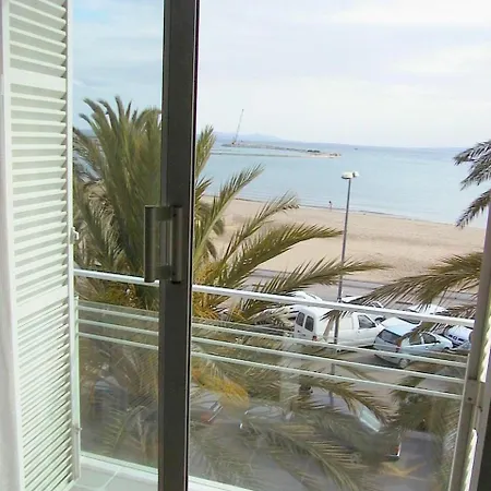 Rhode Vista Al Mar Apartment